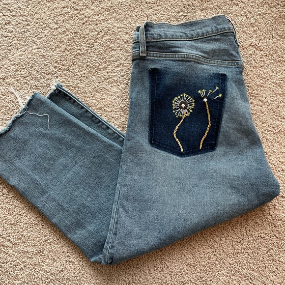 Levi’s Wedgie Fit High Rise Embroidered Jeans Size 32 - Picture 5 of 13